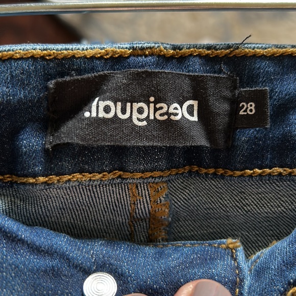 Brand- .laugiseD  size 28  💎 jeweled front button embellished pockets/ & bottom - Picture 11 of 13